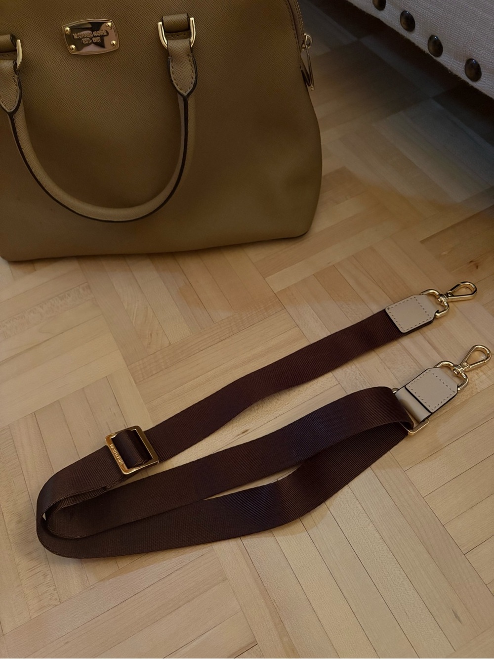 Michael Kors Taupe/ Brown Purse with Gold Hardware - Picture 8 of 8